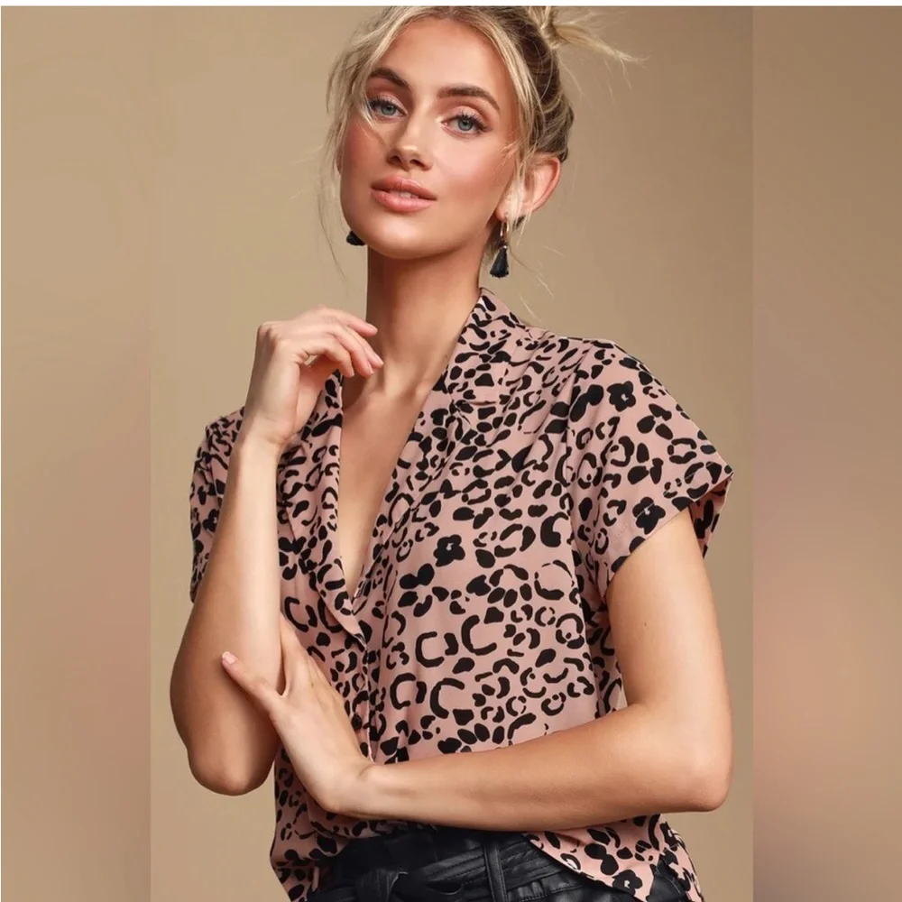 Lulu’s Edie Blush Pink Cheetah Print Button Up Blouse - Picture 3 of 6